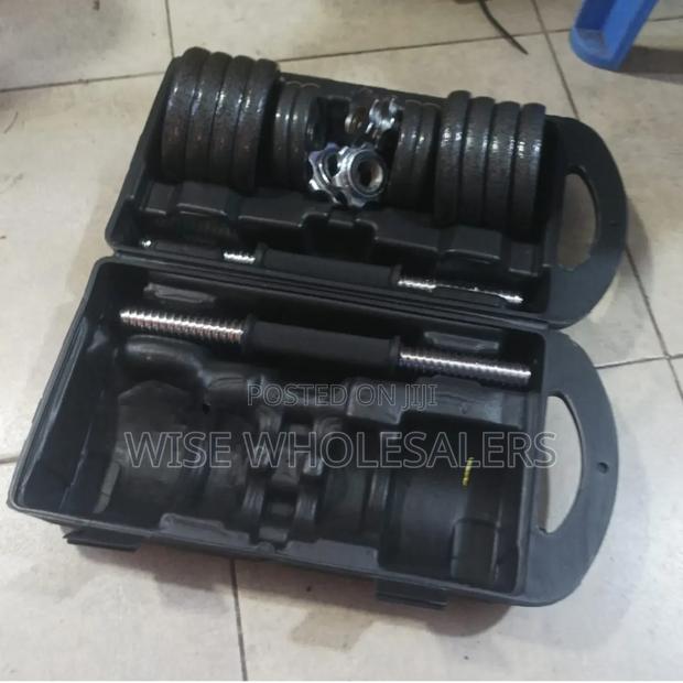 15kg Cast Iron Dumbbell Set In A Carrying Case√.