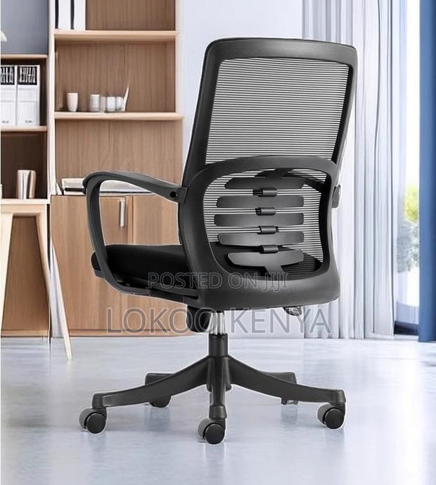Office Chair : Mid Back Ergonomic Task Chair (Black)