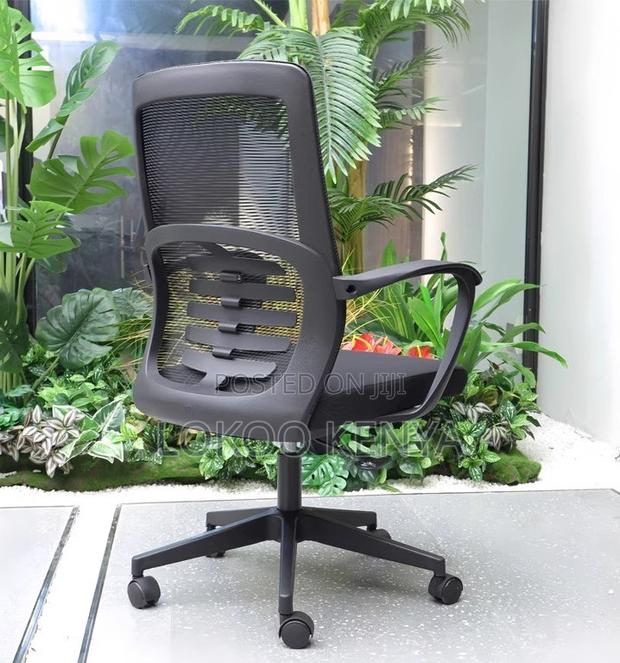 Office Chair : Mid Back Ergonomic Task Chair (Black) - thumbnail 4
