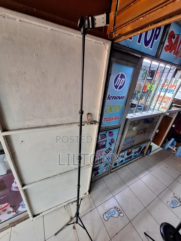 2mtr Tripod With Pulling Bracket - main view