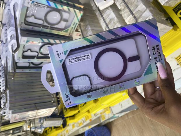 Noonin Strong Magnetic Newskin Case for iPhone 11 -Black - thumbnail 3