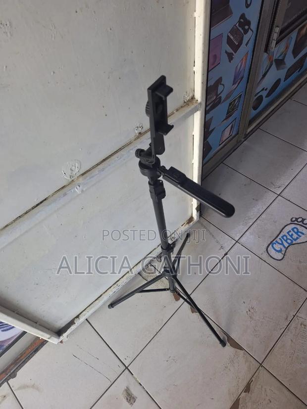 2mtrs Phone Adjustable Tripod With Handle and Bluetooth - thumbnail 2