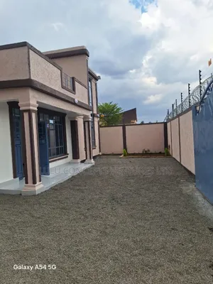 3bdrm Bungalow in Kimbo for sale