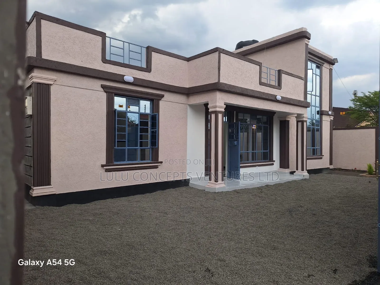 3bdrm Bungalow in Kimbo for sale