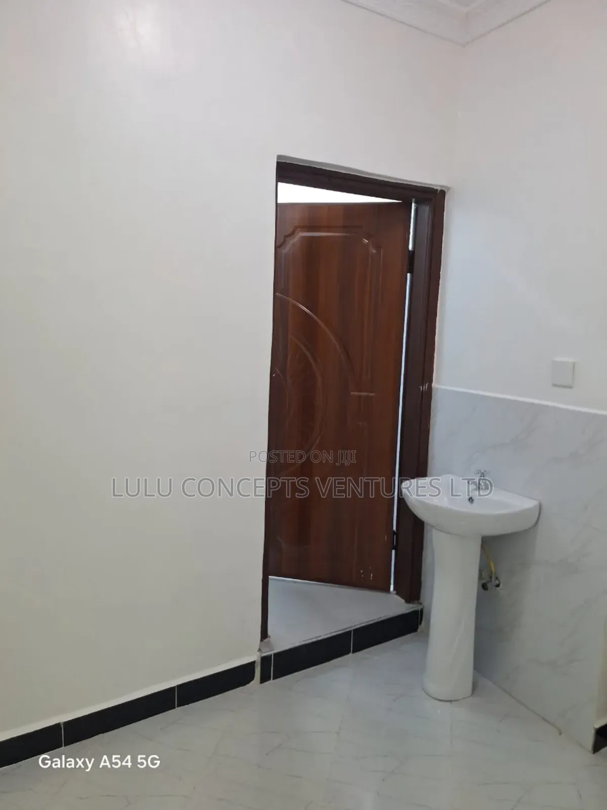 3bdrm Bungalow in Kimbo for sale