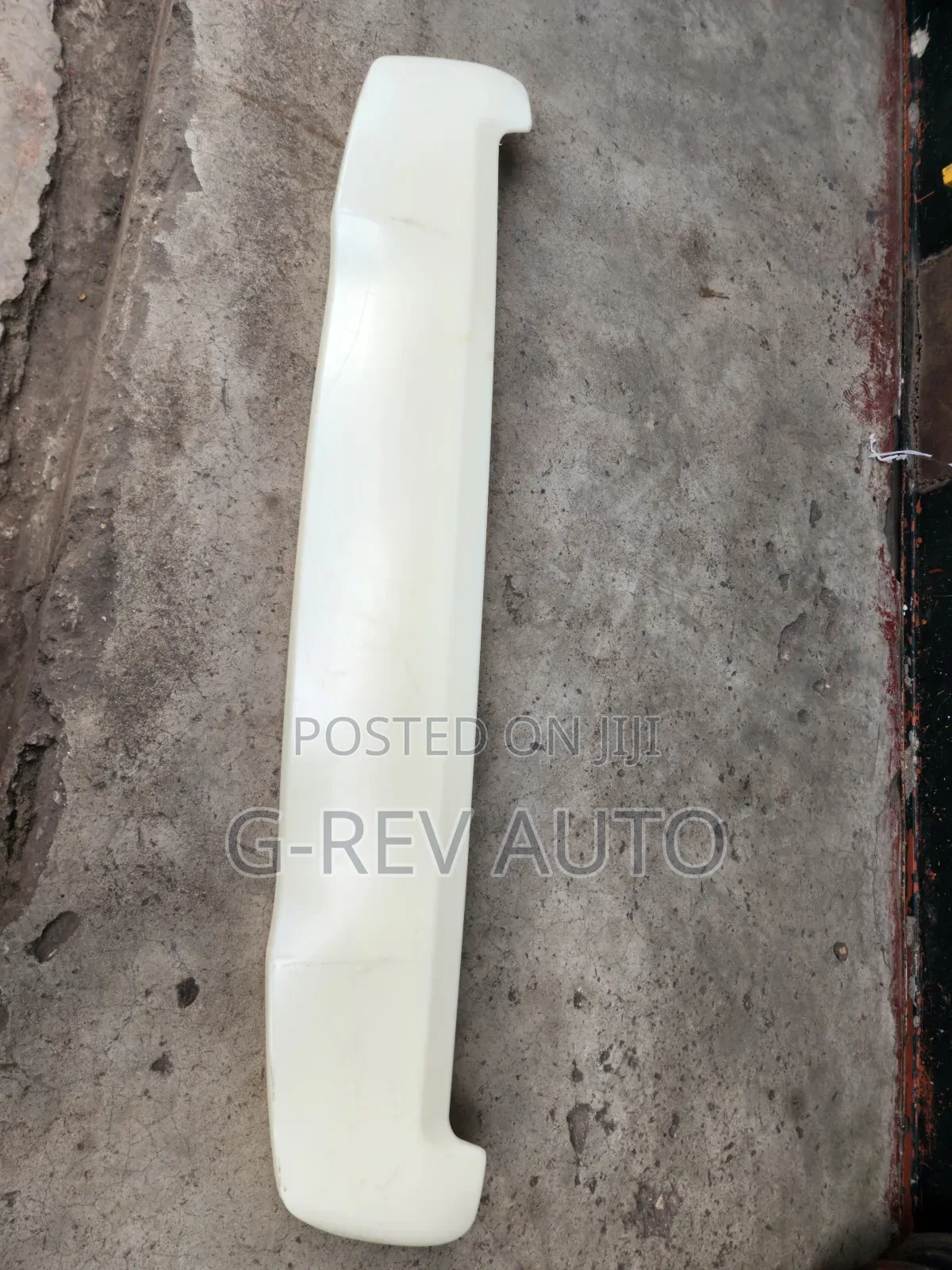 Voxy/Noah 2014-2018 Boot Spoiler.