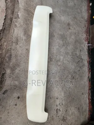 Voxy/Noah 2014-2018 Boot Spoiler.