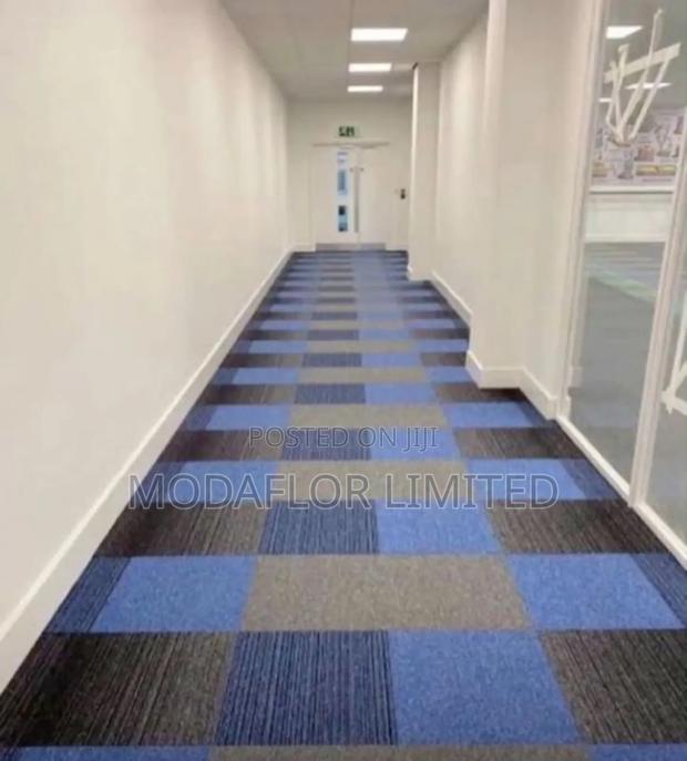 High Traffic Carpet Tiles – Strong Flooring for Busy Areas - main view
