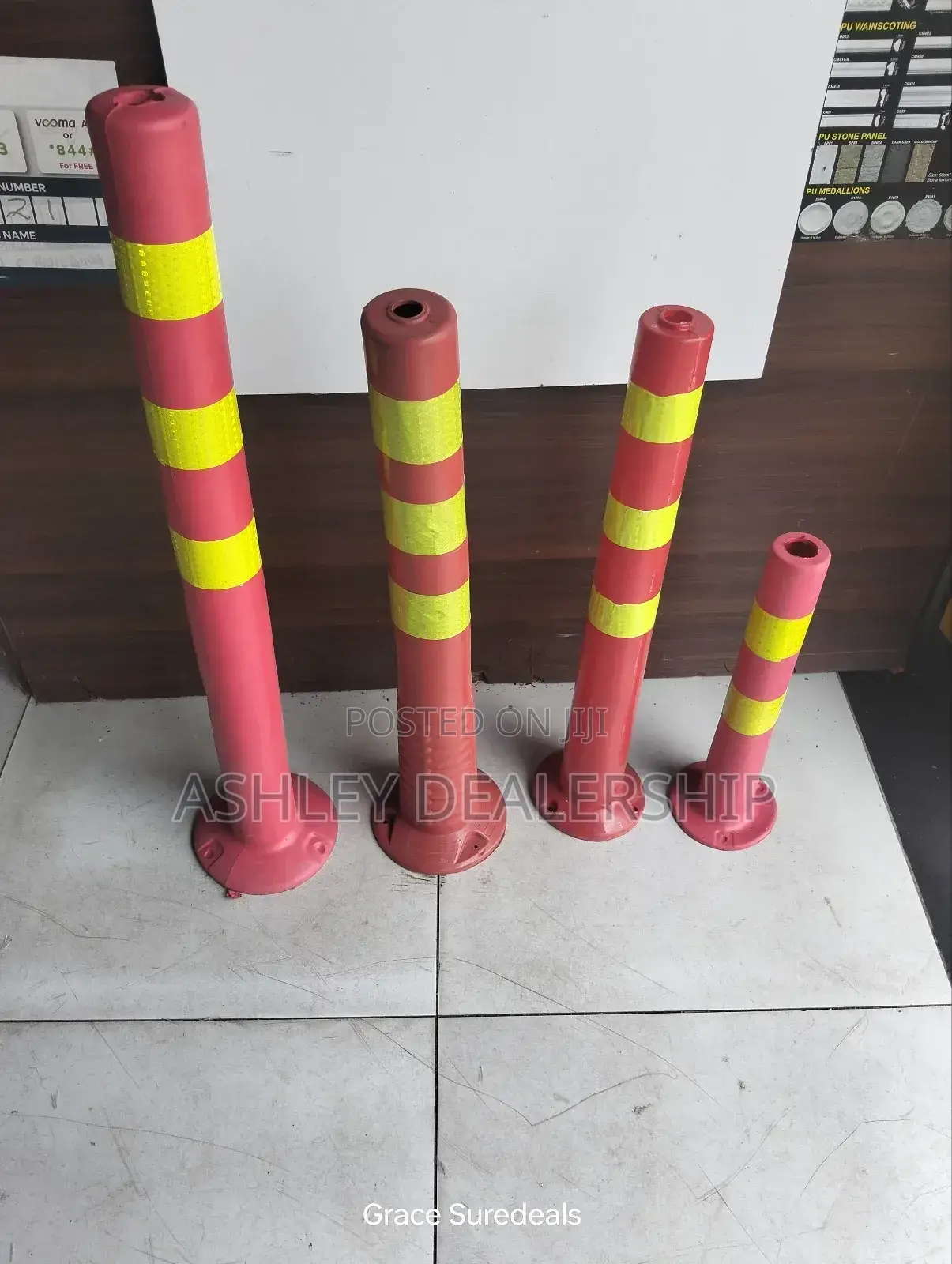 Reflective Bollard Post