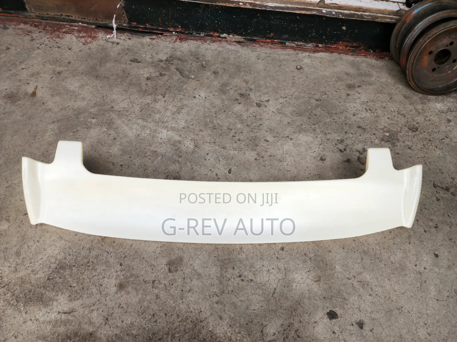 Nissan Wingroad Ad Spoiler.