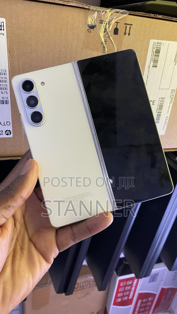 Samsung Galaxy Z Fold 5 512 GB White - thumbnail 2