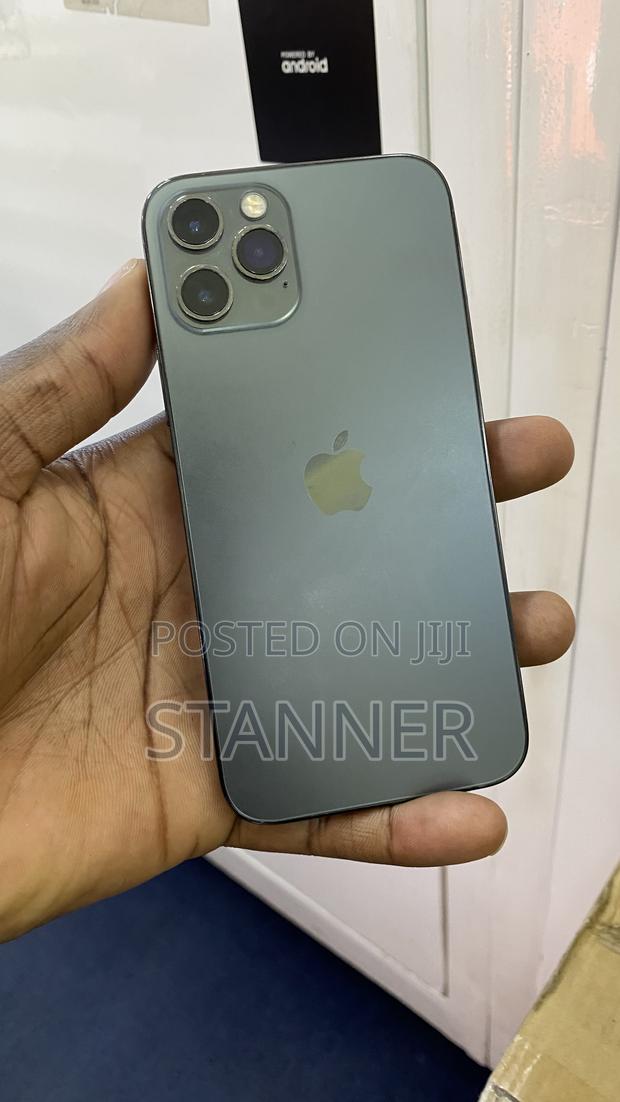 Apple iPhone 12 Pro 256 GB Gray - main view