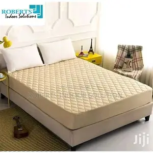 Beige 4/6 Quilted Waterproof Mattress Protector