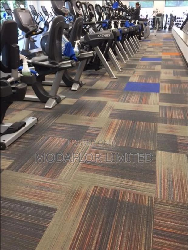 Plain Color Carpet Tiles Available
