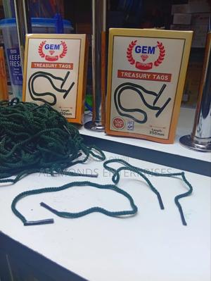 A Packet 100 Pieces Treasury Tags 350mm - thumbnail 2