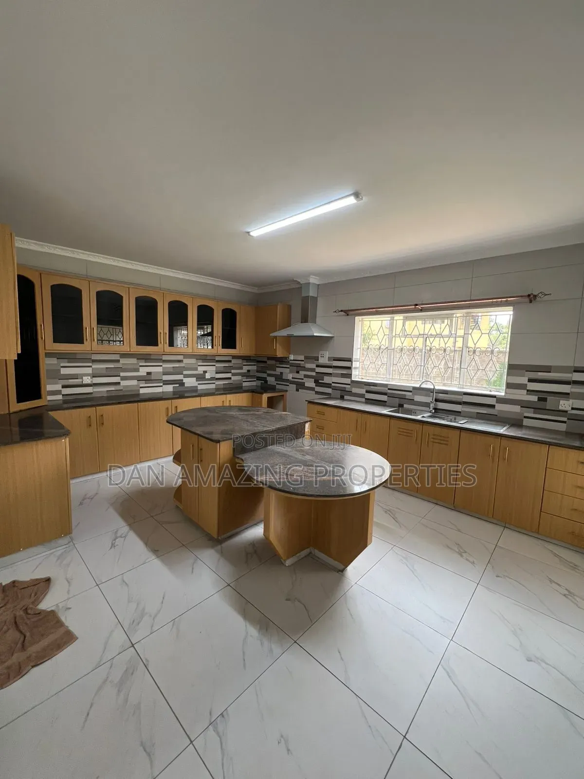 6bdrm Maisonette in Loresho On 1/2 Acre for rent