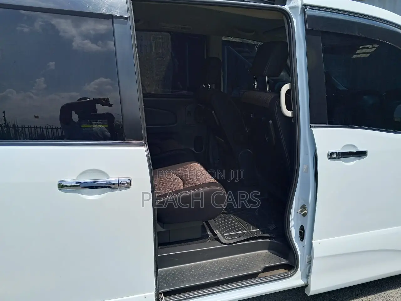 Nissan Serena 2014 White