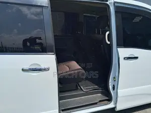 Nissan Serena 2014 White