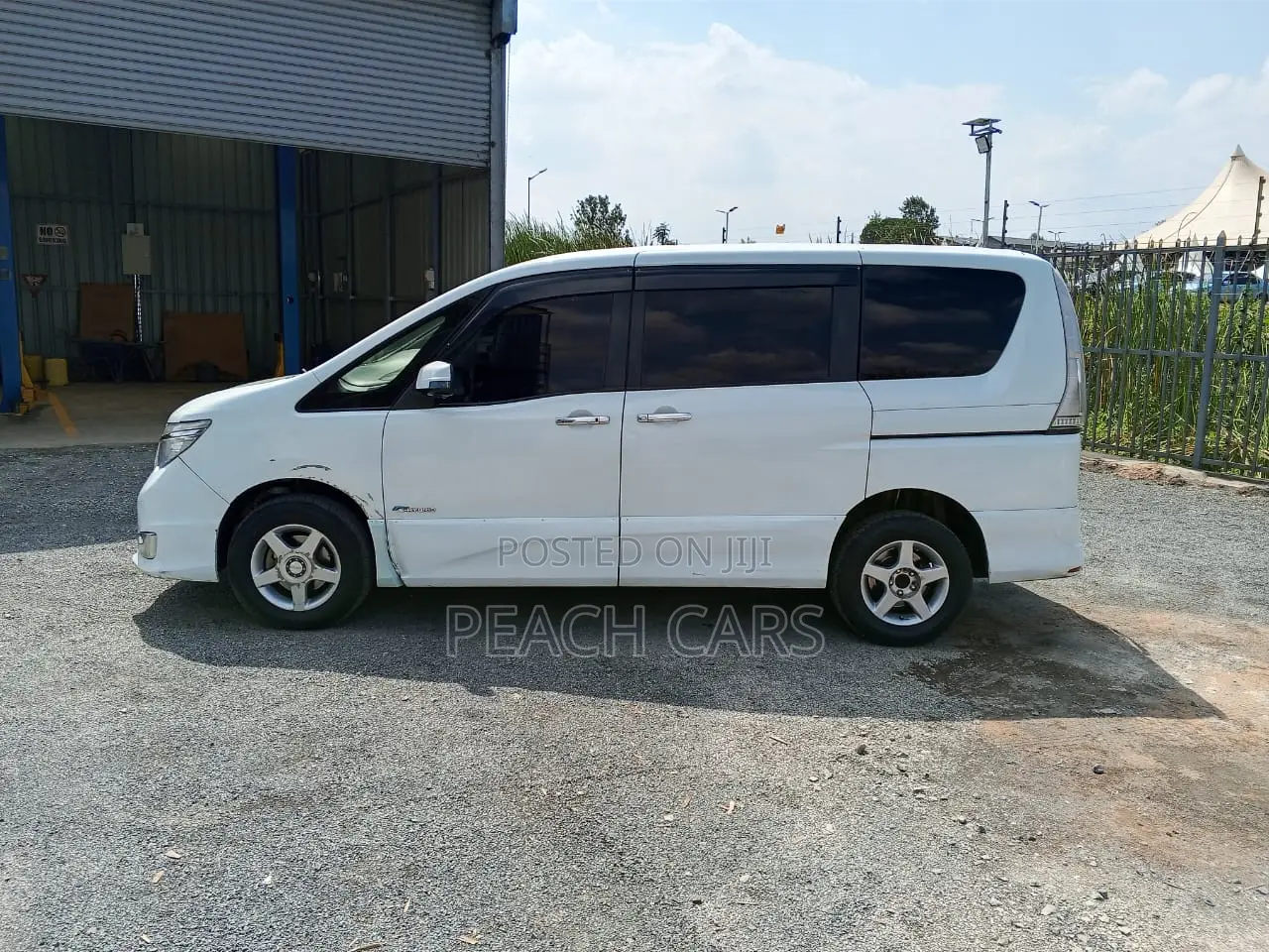 Nissan Serena 2014 White