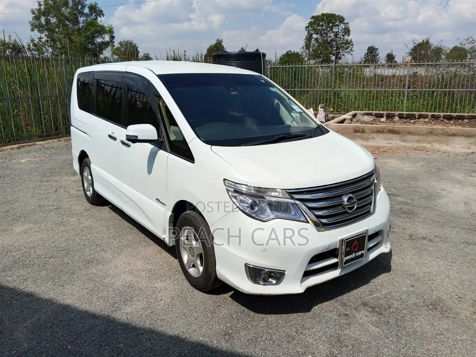 Nissan Serena 2014 White