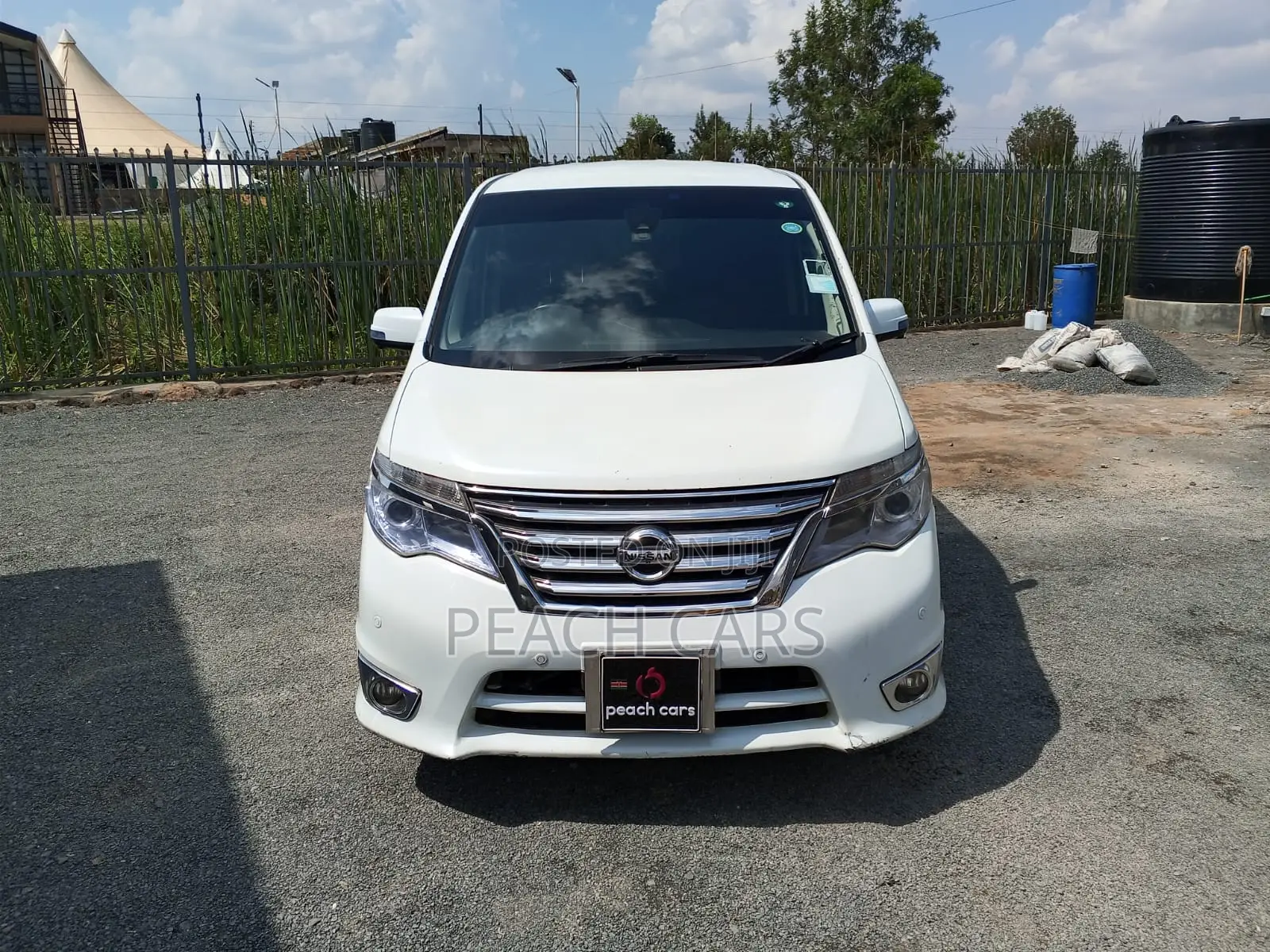 Nissan Serena 2014 White