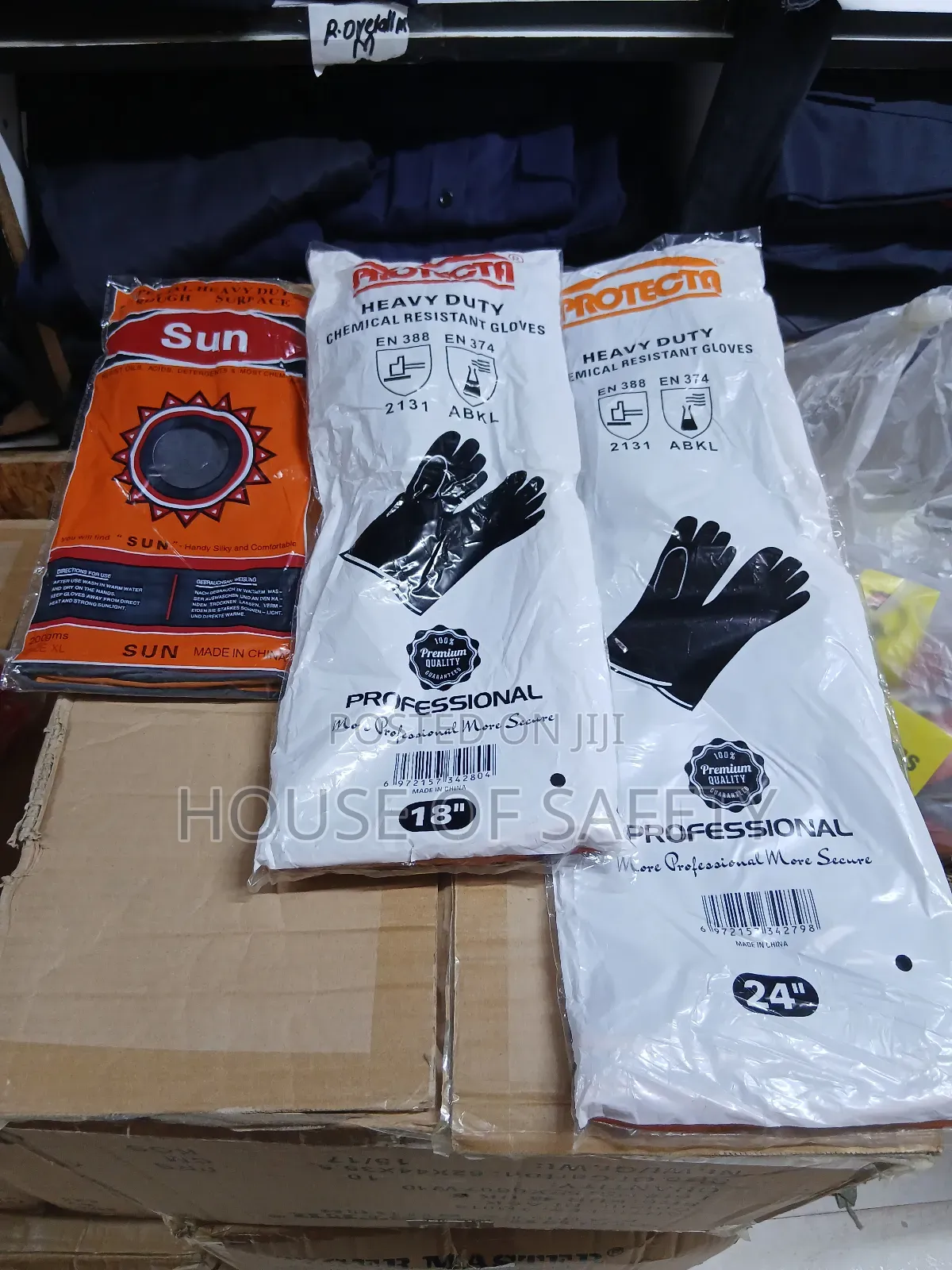 Durable And Comfortable Chemical Handling Gloves