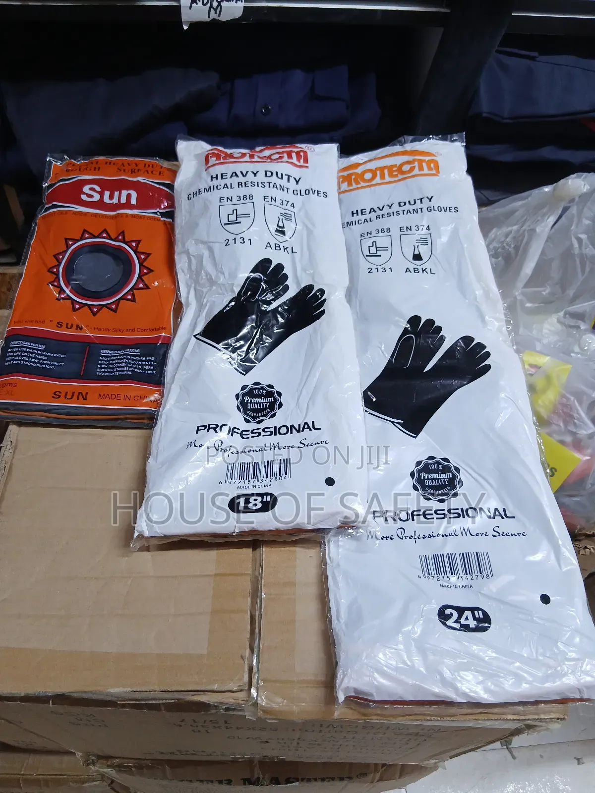 Durable And Comfortable Chemical Handling Gloves
