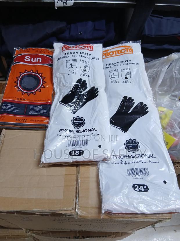 Durable And Comfortable Chemical Handling Gloves - thumbnail 3