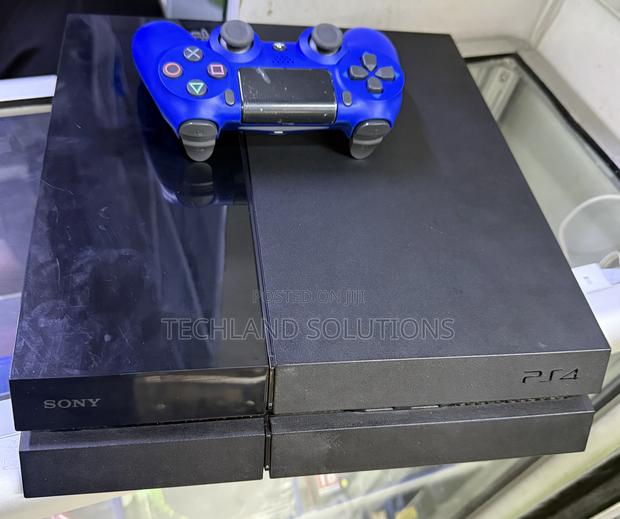 Previously Used Playstation 4 Standard - thumbnail 2