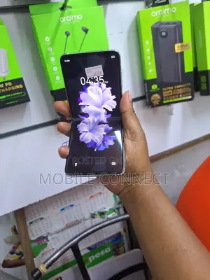 New Tecno Phantom V Flip 5G 256 GB White
