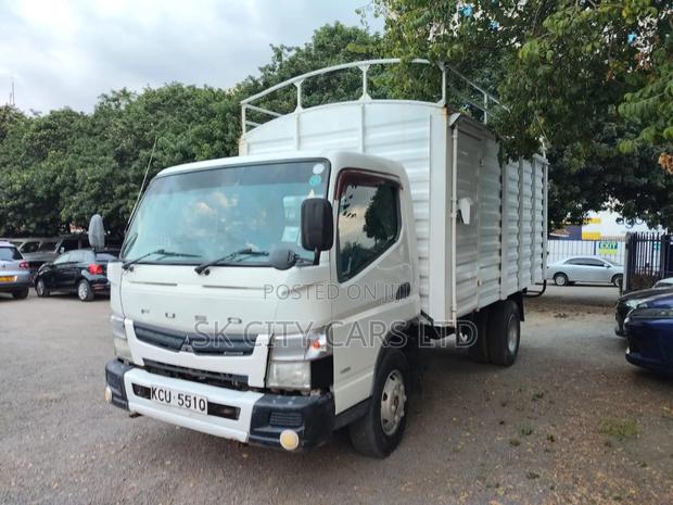 Mitsubishi Fuso Lorry - thumbnail 6