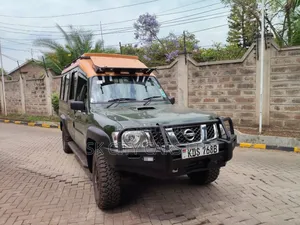 Nissan Hardbody 2016 Green