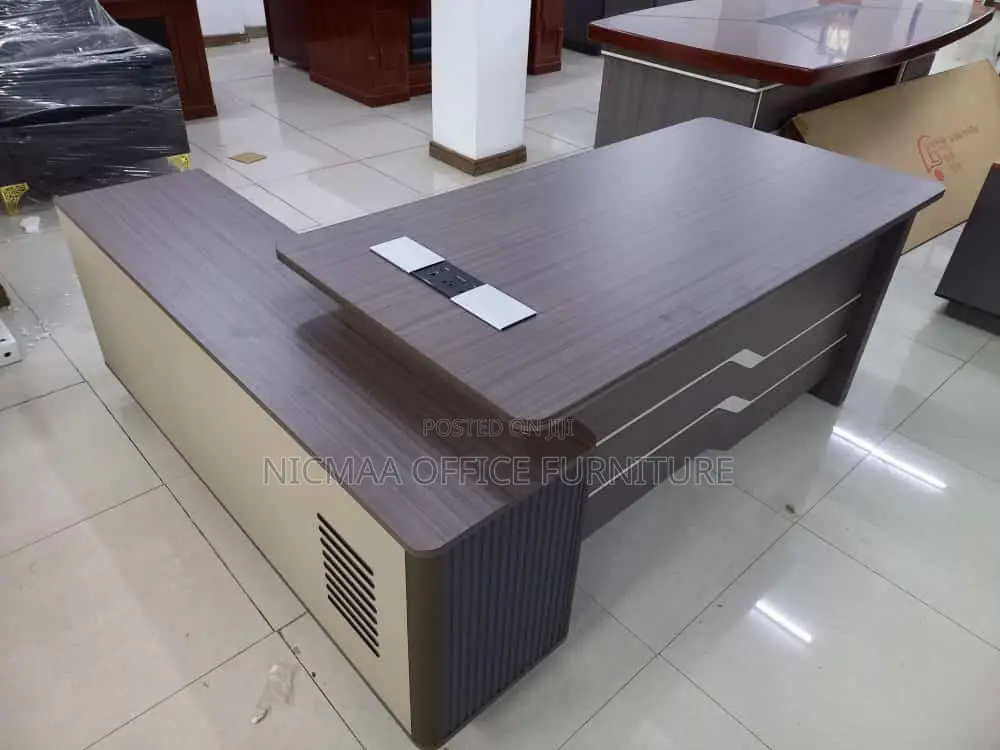 Sleek, Functional Professional Advanced Desk