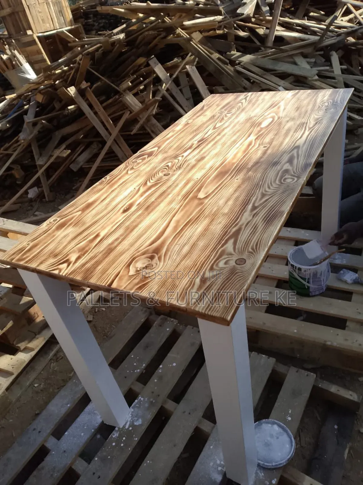 Snow-burn Dining Table 554