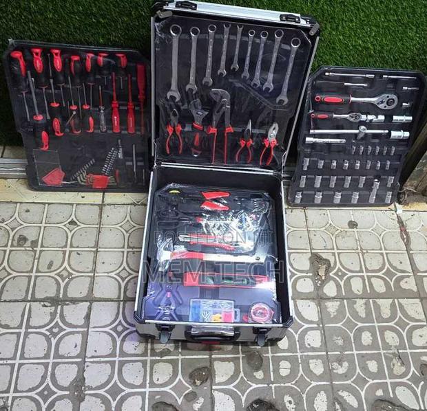 187pcs Professional Toolset - main view