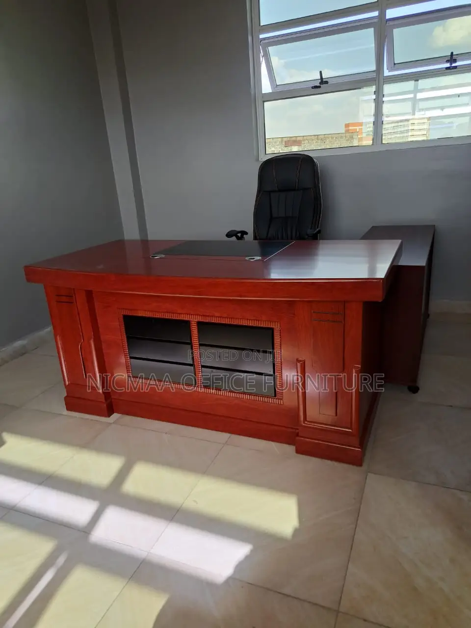 Classic Mahogany Executive Desk
