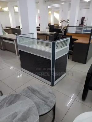 Frosted Glass Dark Panel Finish Workstation