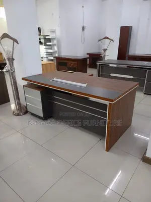 Premium Wood Finish Sleek Design Advanced Desk