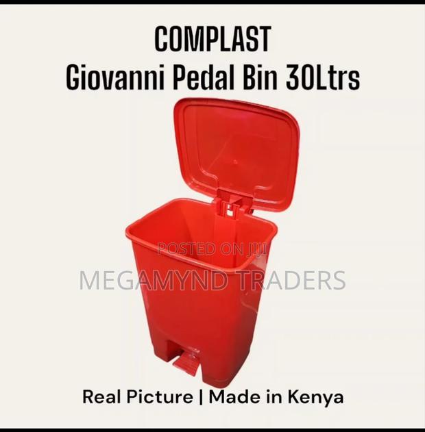 30 LTR Complast Giovanni Pedal Bin/Foot Dust Bin