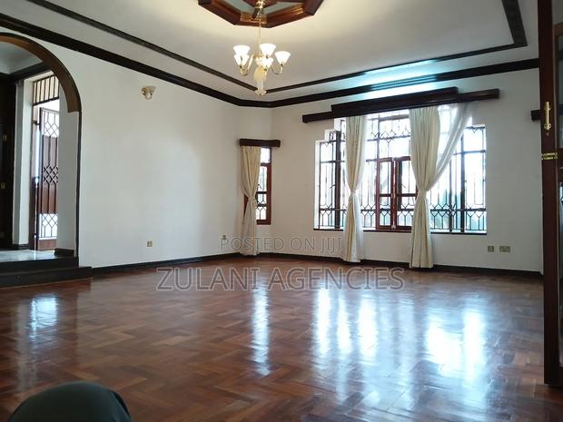 5bdrm House in Runda for rent - thumbnail 2