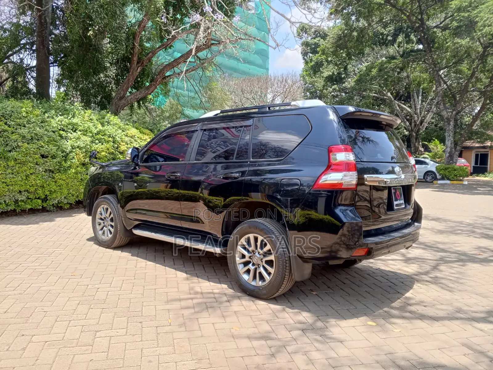 Toyota Land Cruiser Prado 2.8 2017 Black