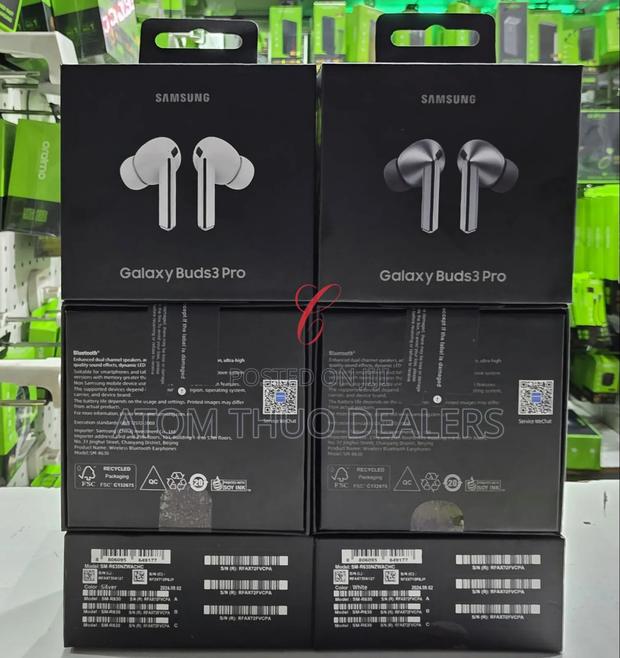 Samsung Galaxy Buds3 Pro *Black White - main view