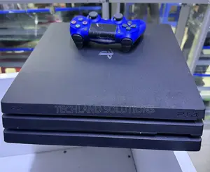 Previously Used Chipped Ps 4 Pro (19 Games)