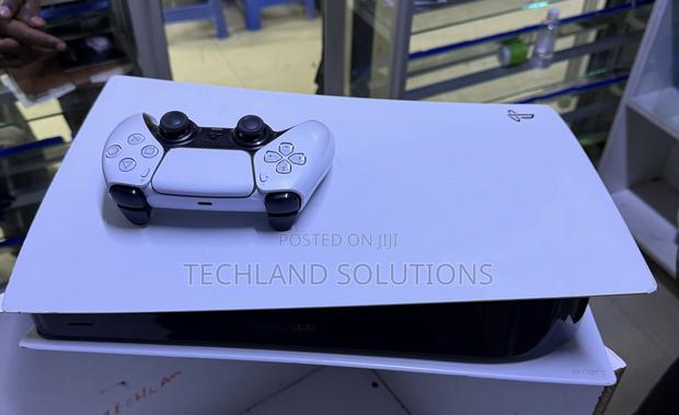 Preloved Sony Playstation 5 Digital - thumbnail 3