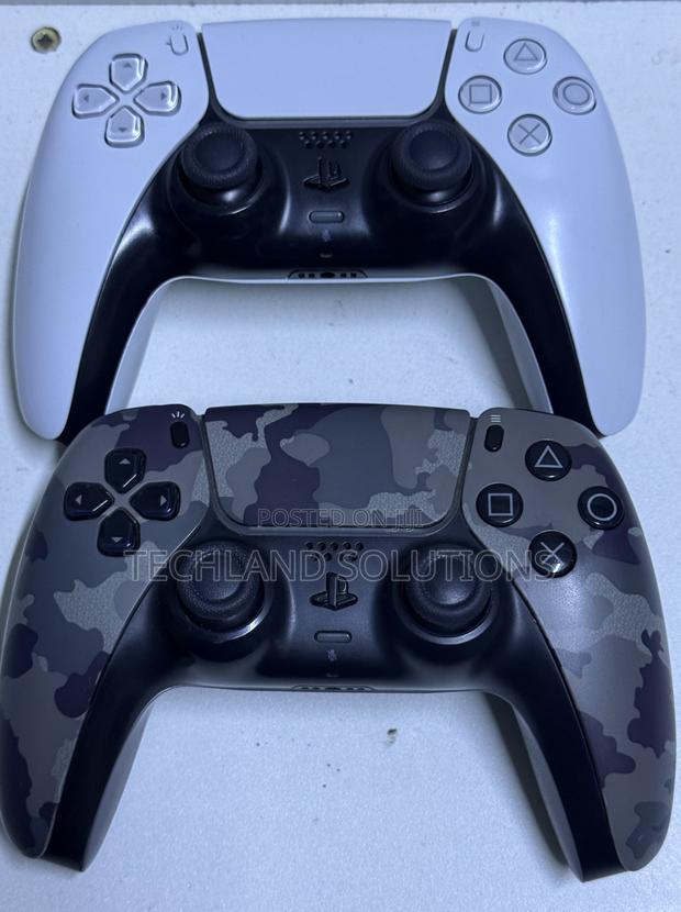 Preloved Ps5 Original Controller - main view