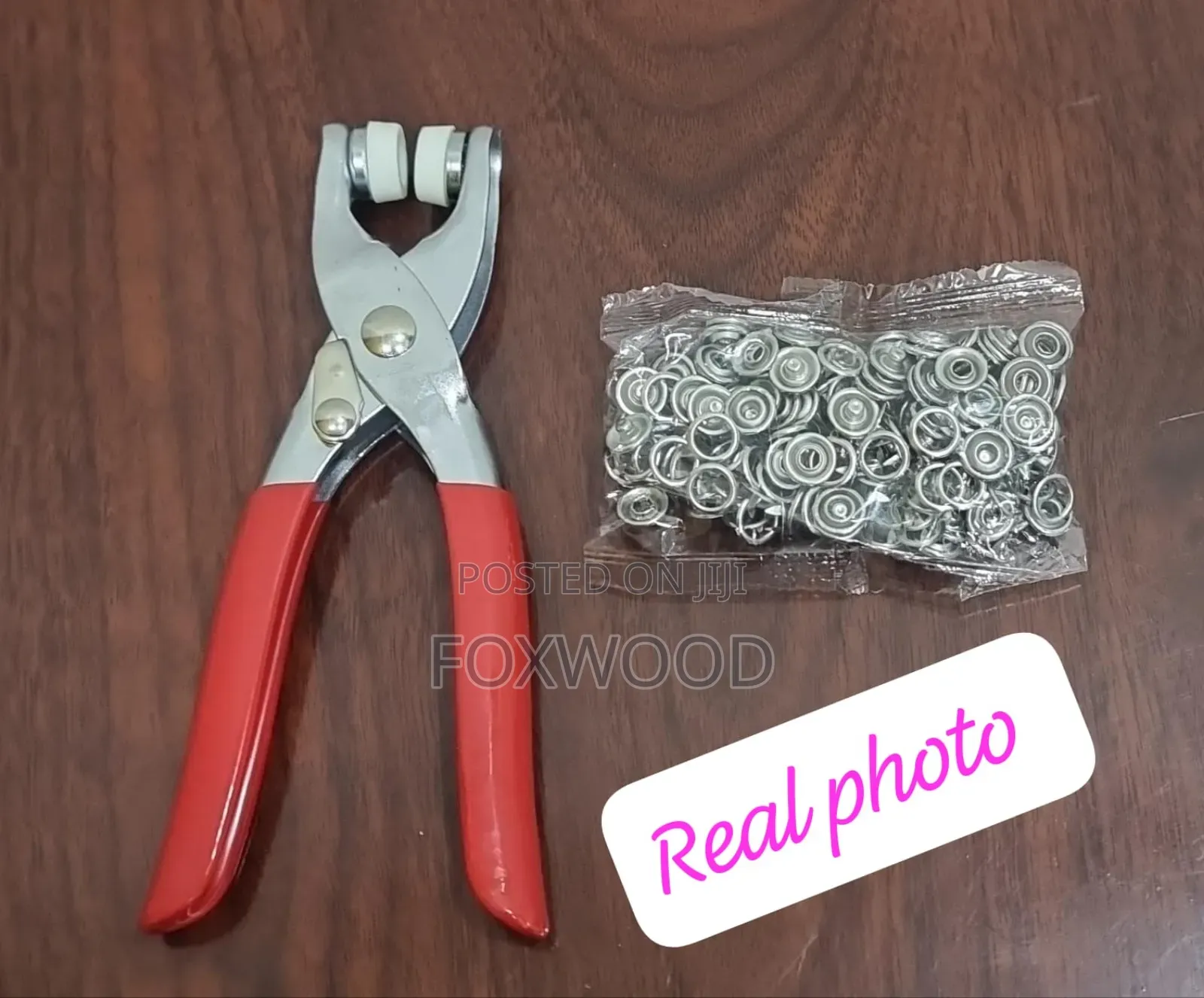 Metallic Snap Button Pliers Set With Snap Fasteners.