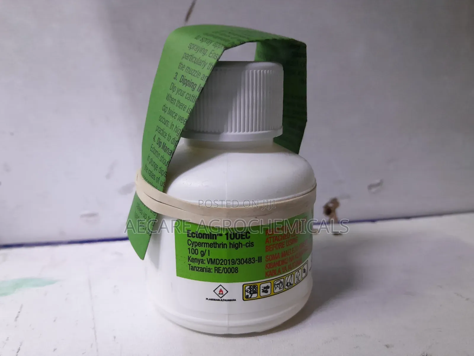 Ectomin 100ec Acaricide 20 Ml