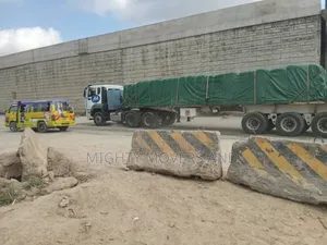 Trailers for Local and Cross Border Transport Is Available