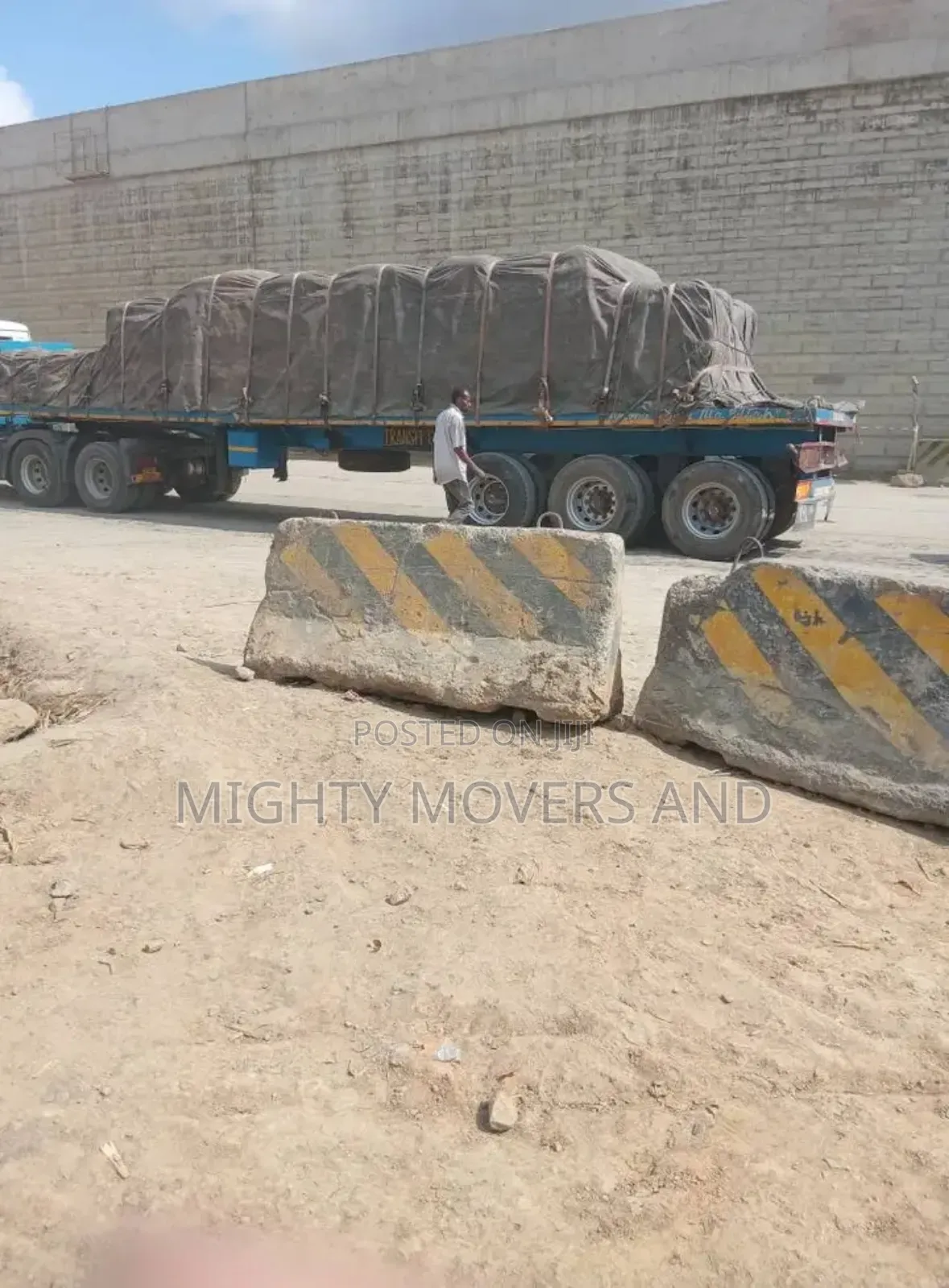 Trailers for Local and Cross Border Transport Is Available