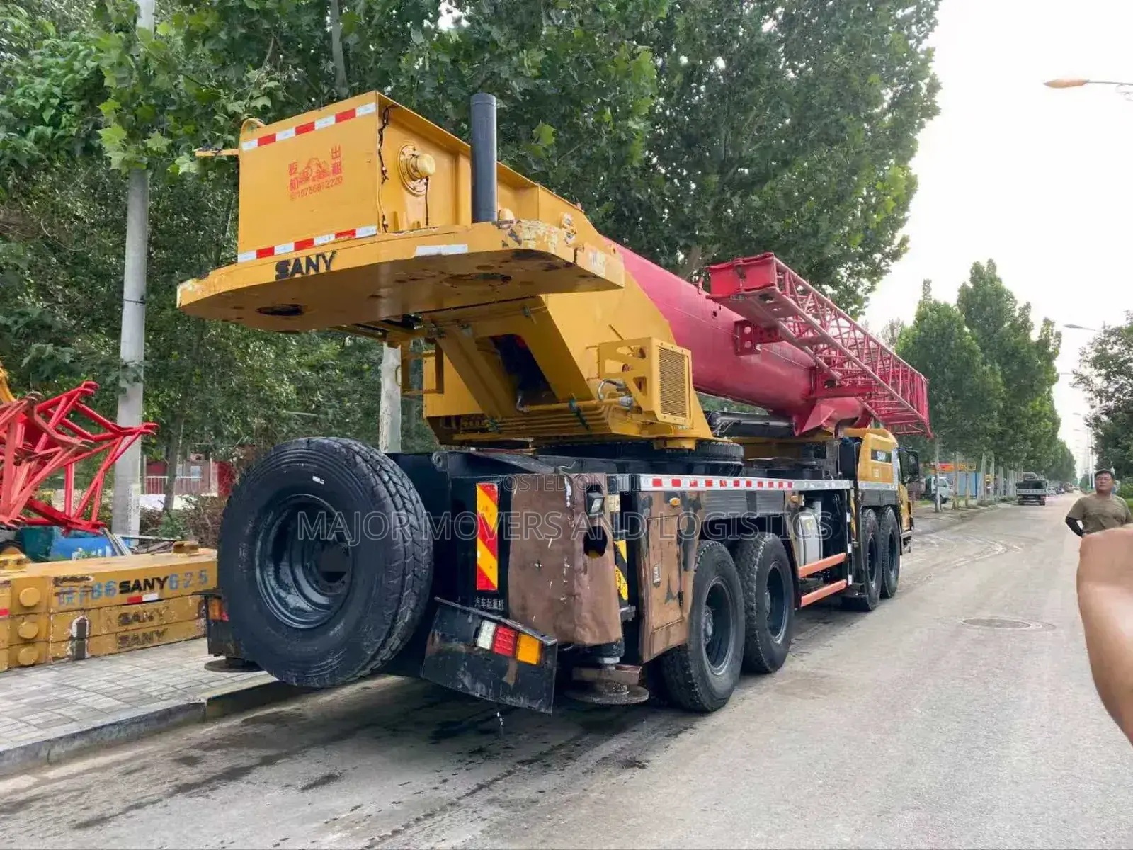 Crane Accessible for Hoisting and Lifting Services